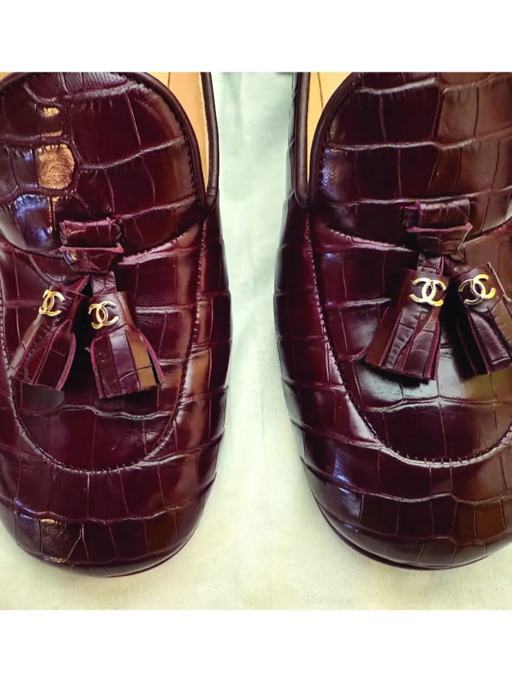 Chanel Alligator CC Mocassins Loafers Size 38 Burgundy
